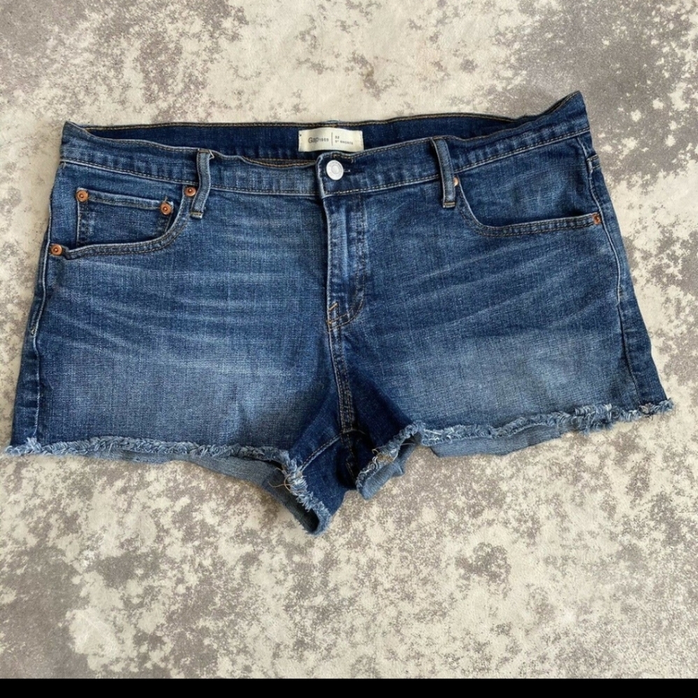 Gap womens vintage cutoff indigo blue shorts size 32